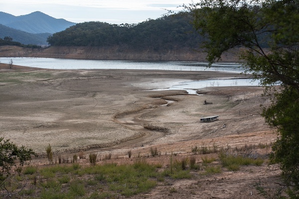 vanishing lake