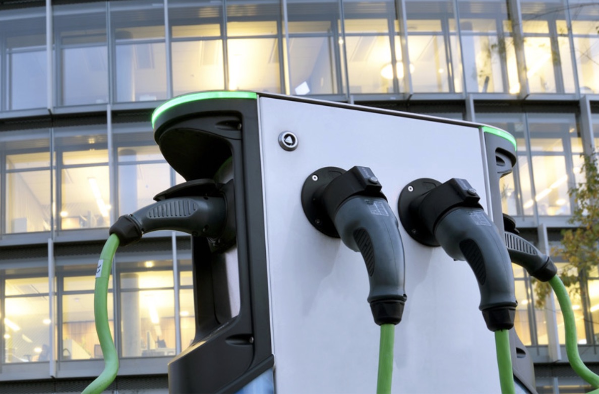 Blue Whale EV Partners with SWTCH Energy to Deliver Innovative, Turn-Key EV Charging Solutions Across North America 